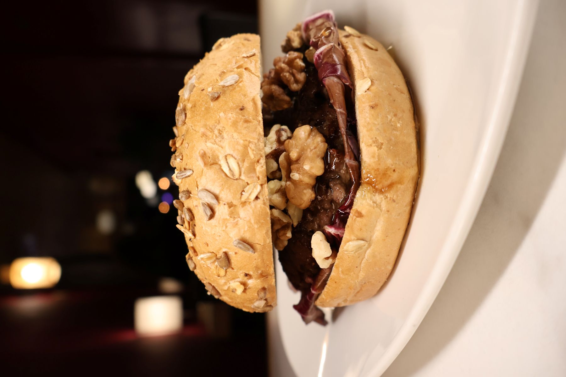 Burger Gourmet con Noci e Radicchio
